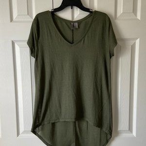 H&M Divided V-Neck Tee